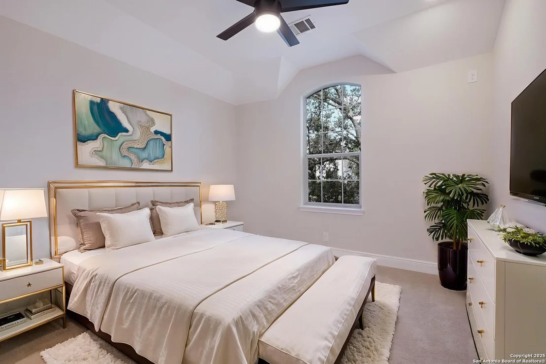 Photo of 726 Mello Oak