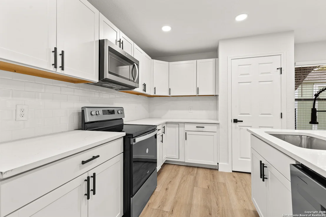 Photo of 2511 Old Trail