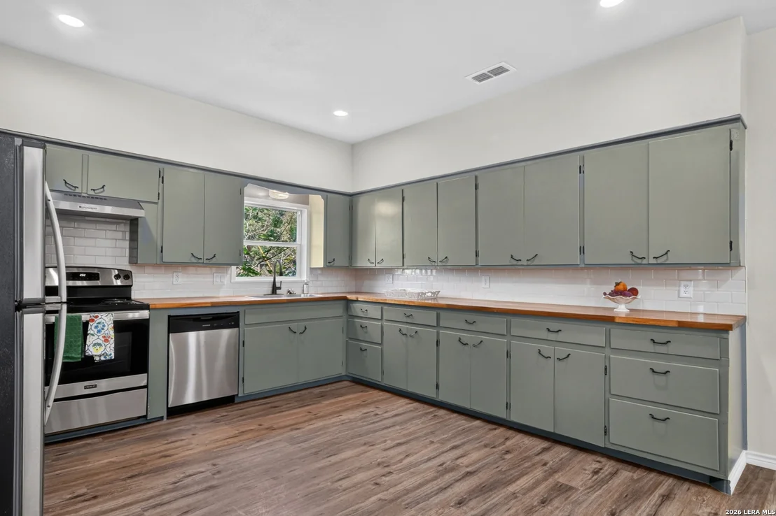 Photo of 285 Avenue I