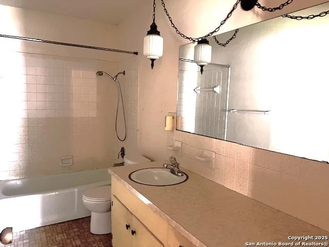 Photo of 901 Newhall