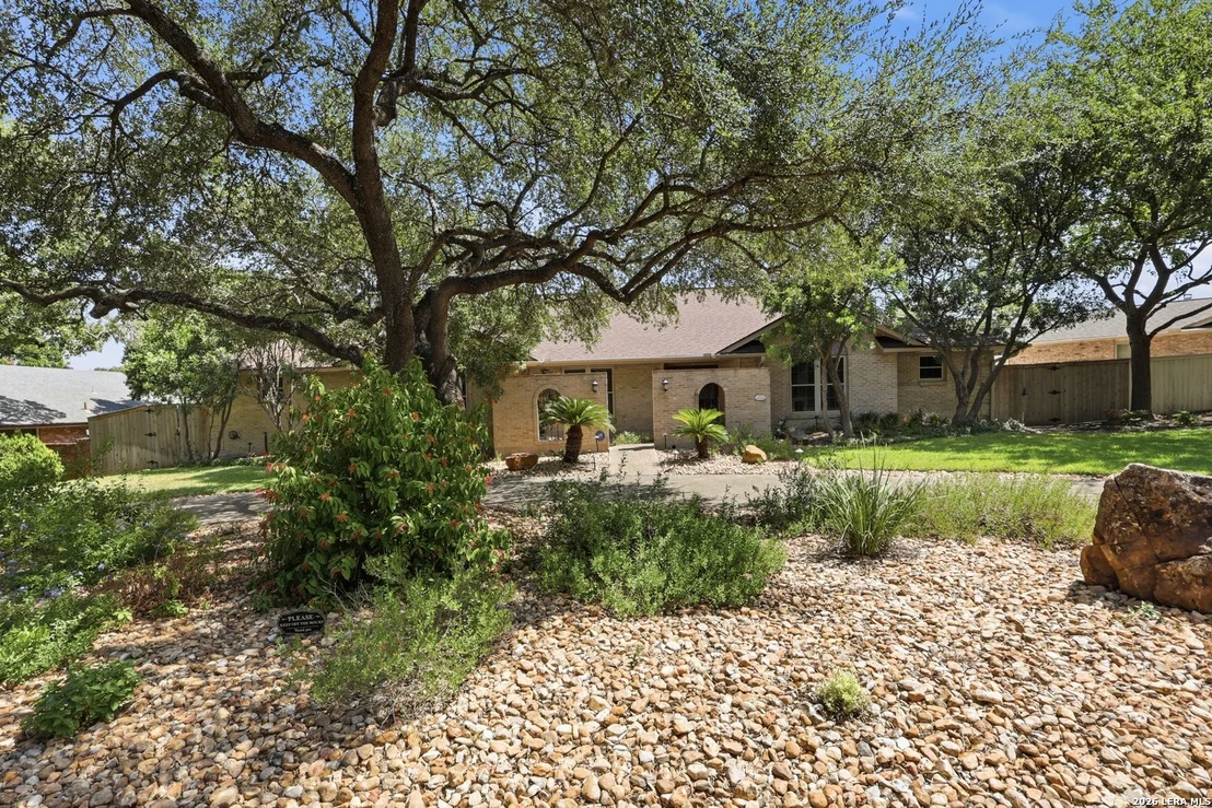 Photo of 102 IRONGATE RD