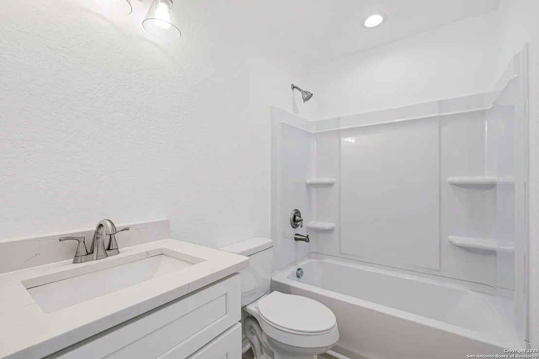 Photo of 1502 S Walters