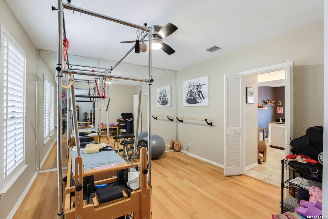 Photo of 15906 MISSION RDG