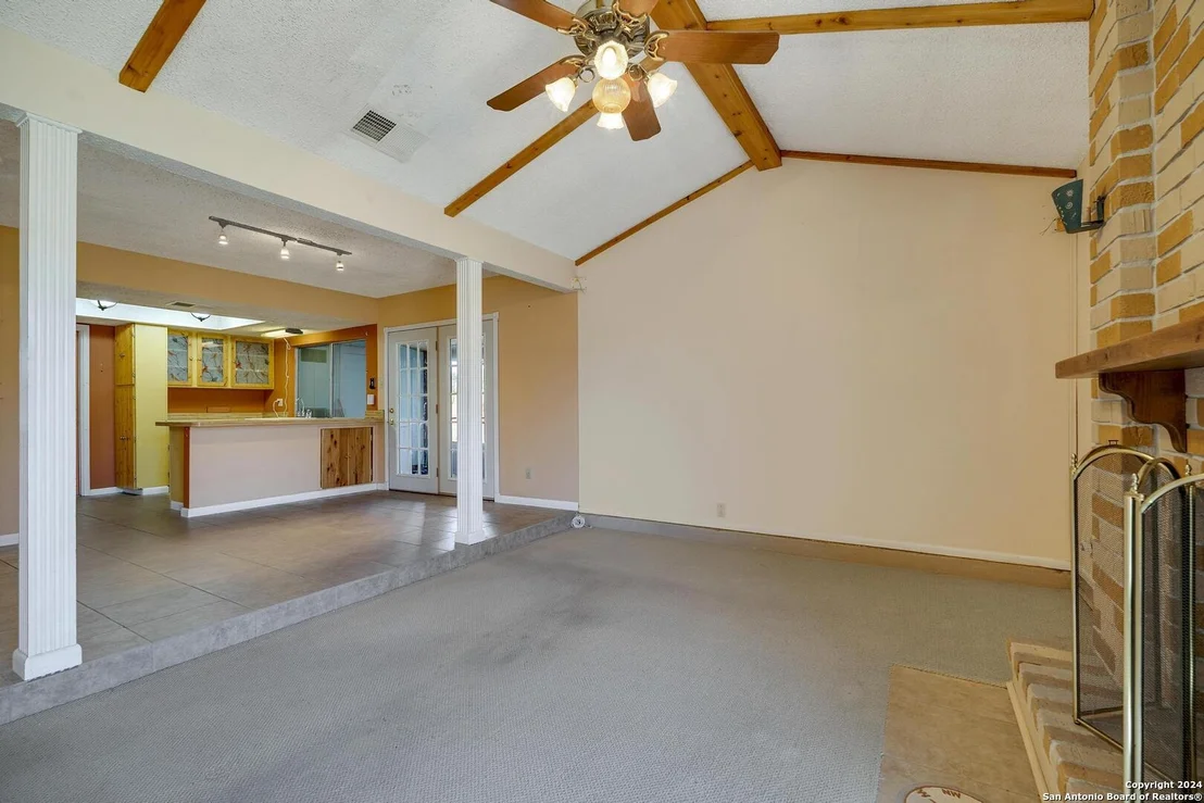 Photo of 3334 Meadow