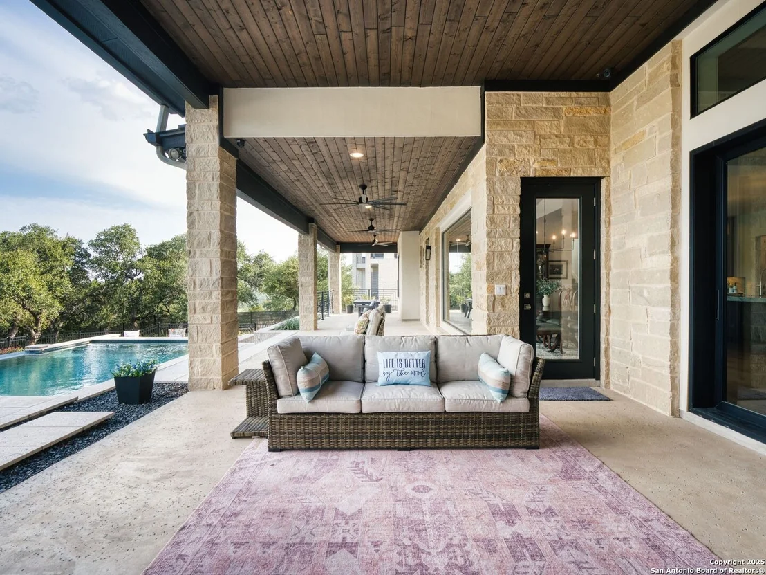 Photo of 207 River Bend