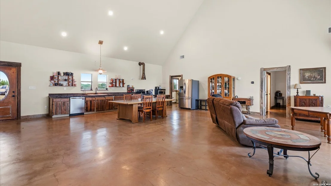 Photo of 707 CREEK RD