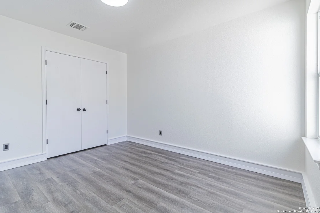Photo of 5110 Sunview Vly
