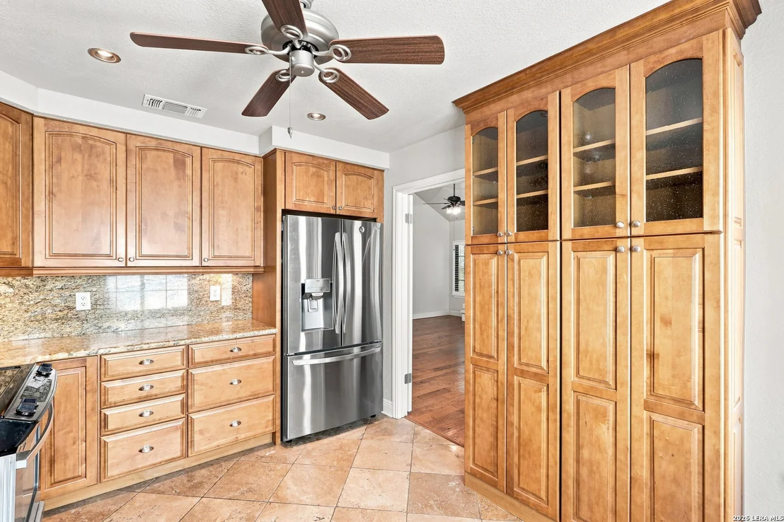 Photo of 28 COURTSIDE CIR