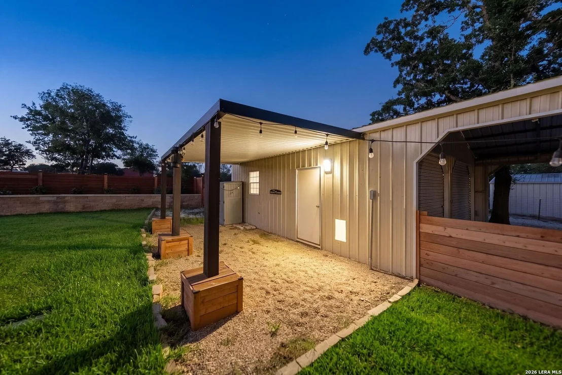 Photo of 1009 Bluebonnet Ln