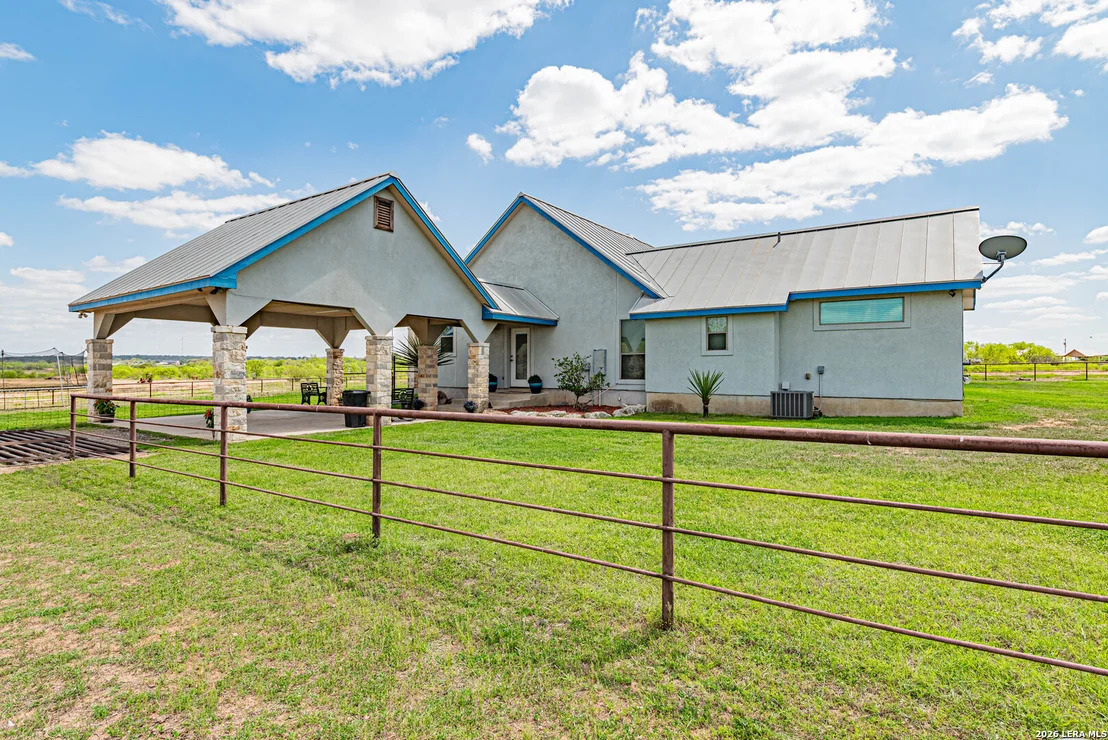 Photo of 946 County Road 361