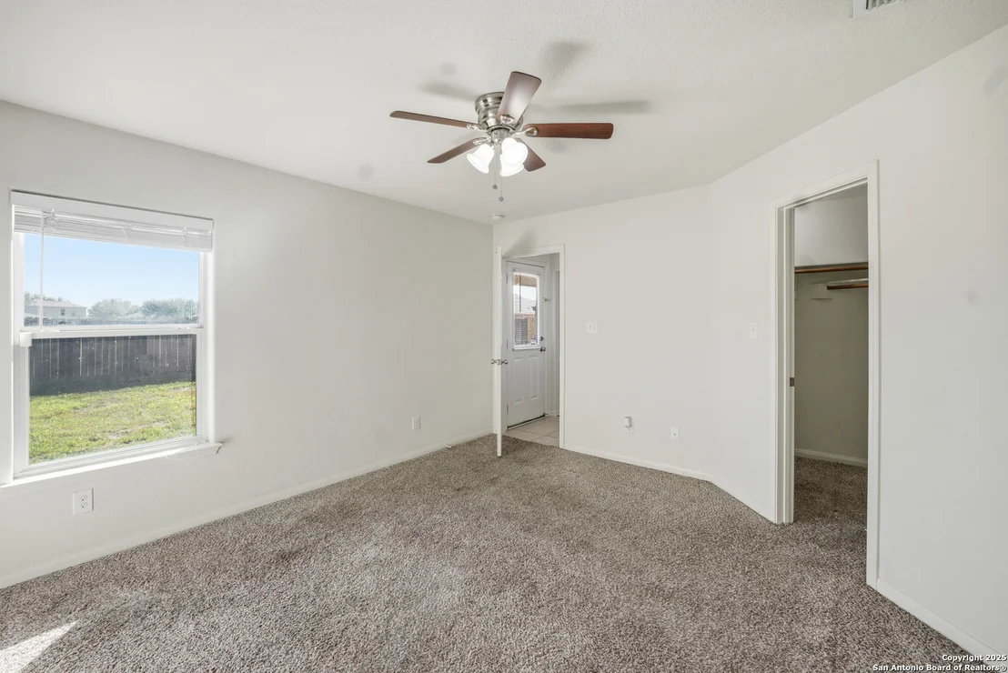 Photo of 6810 Luckey