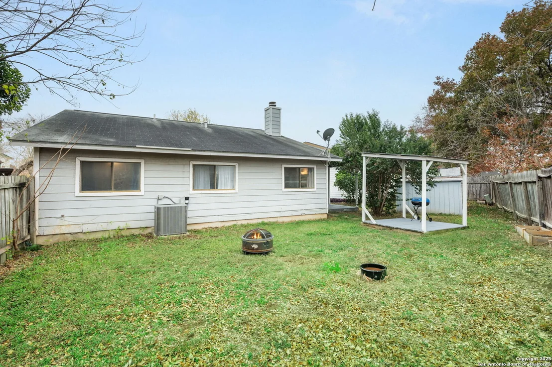 Photo of 9407 VALLEY MOSS