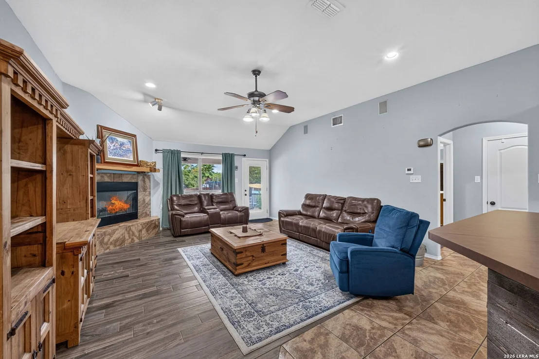 Photo of 1380 Meadowlark
