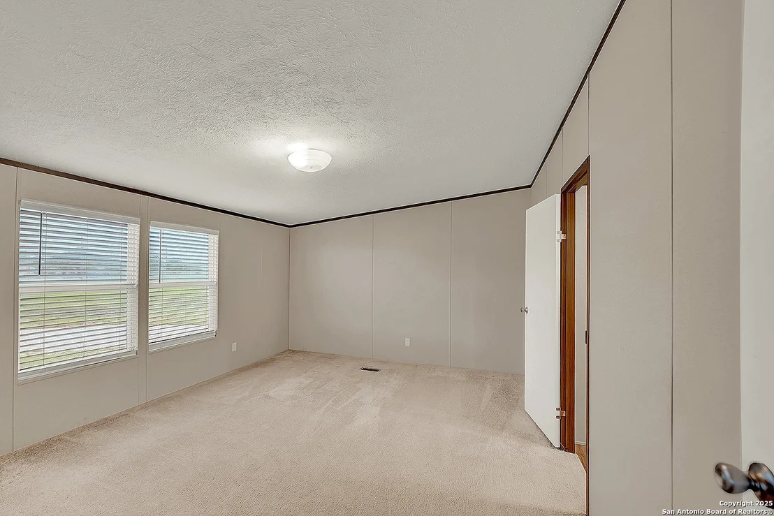 Photo of 1640 WOSNIG RD