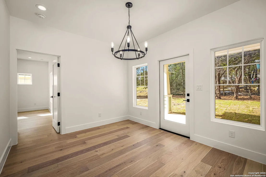 Photo of 1672 Hillcrest Forest