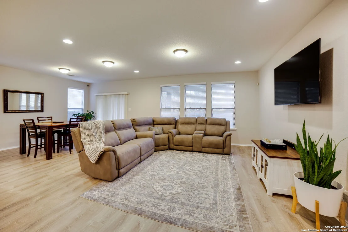 Photo of 20208 OAK PANACHE