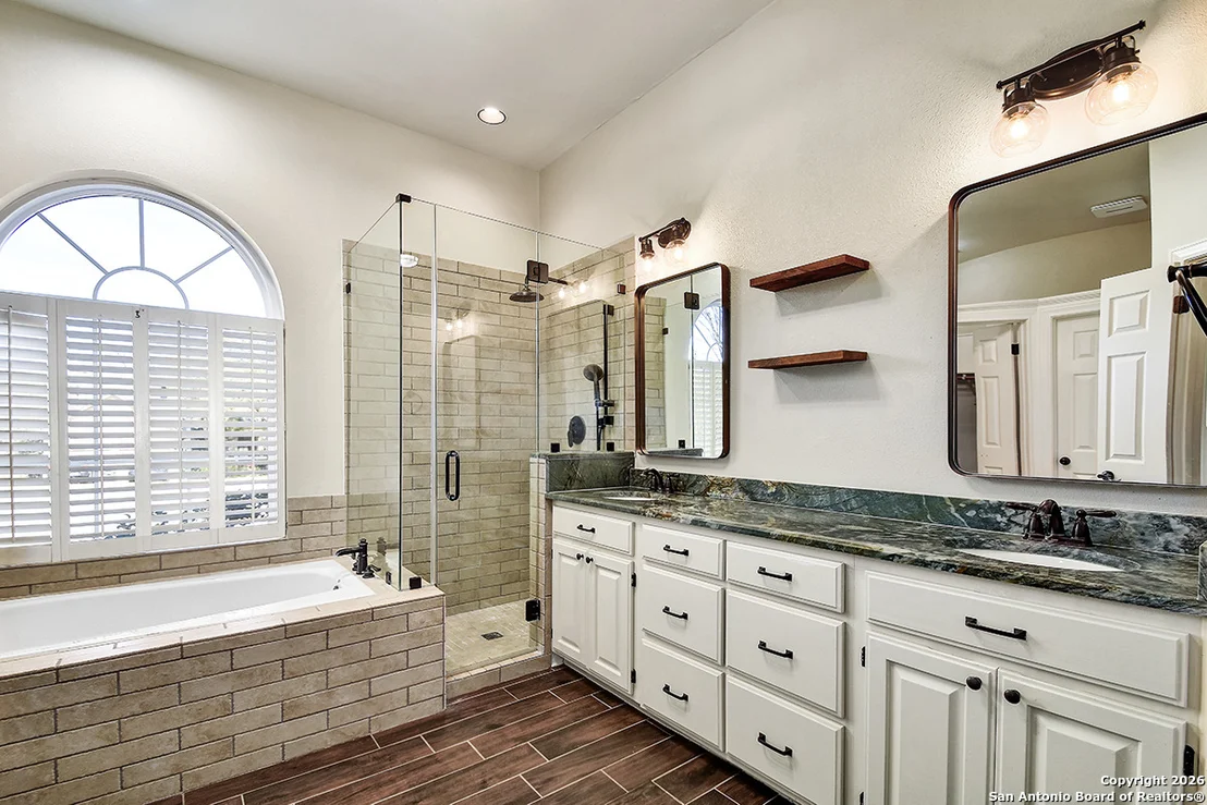 Photo of 2642 Rim Oak