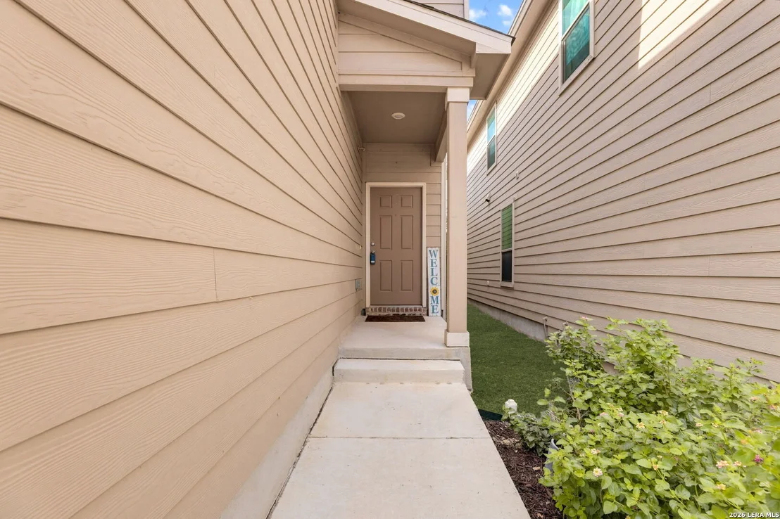 Photo of 5911 Eckhert Rd. #105