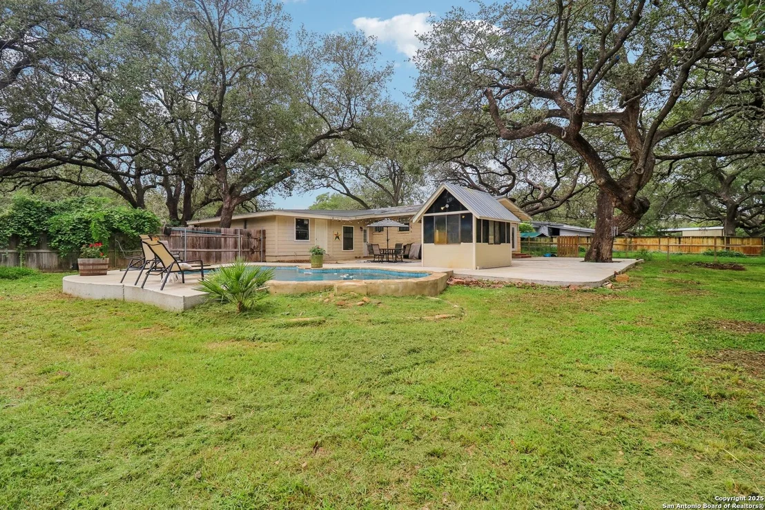 Photo of 503 Mockingbird