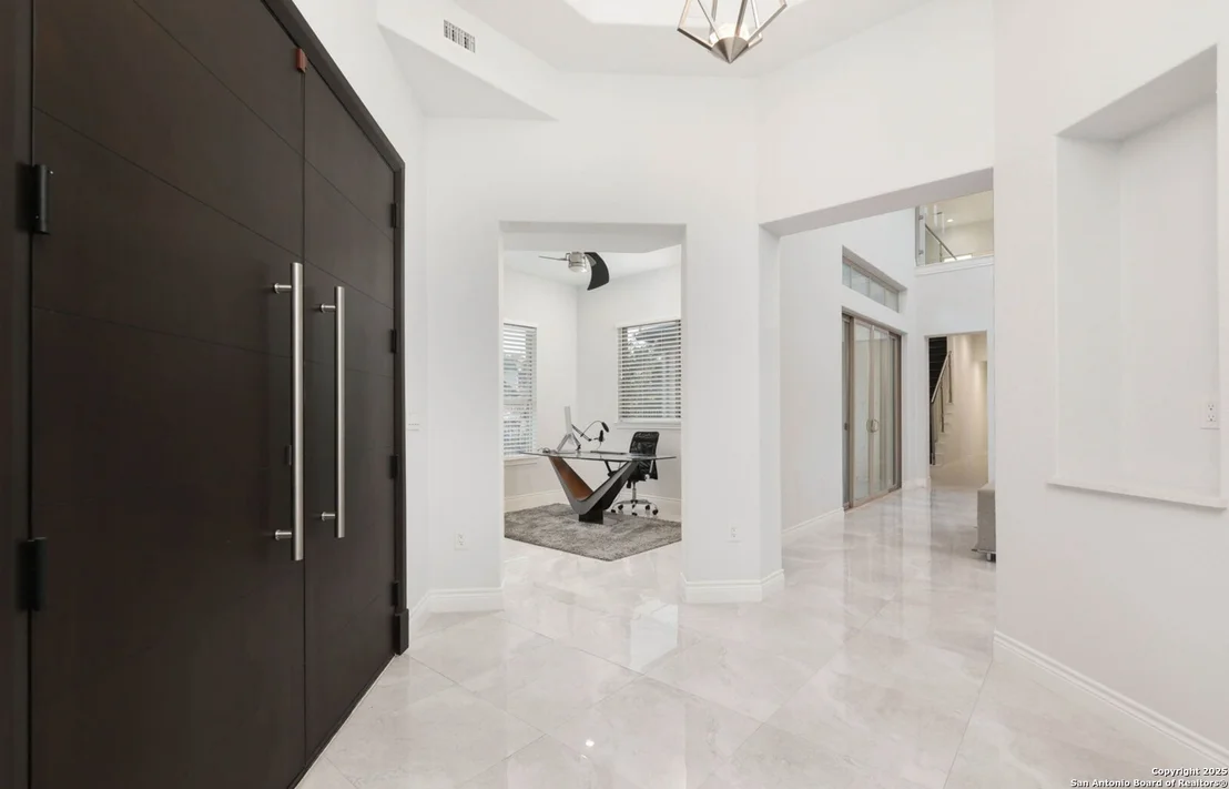 Photo of 28 BURNHAM GLN