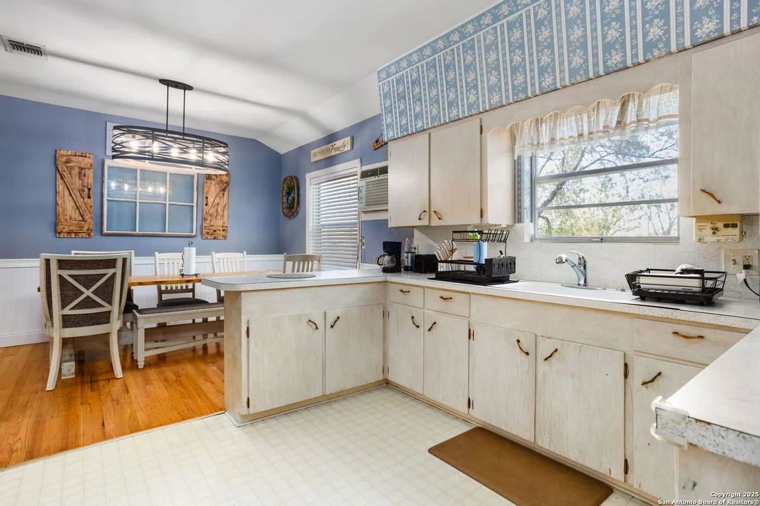 Photo of 510 Sunset Dr.