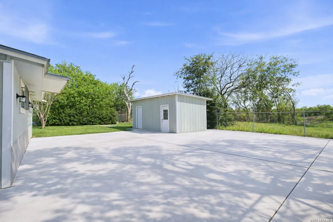 Photo of 772 Cresthill Rd