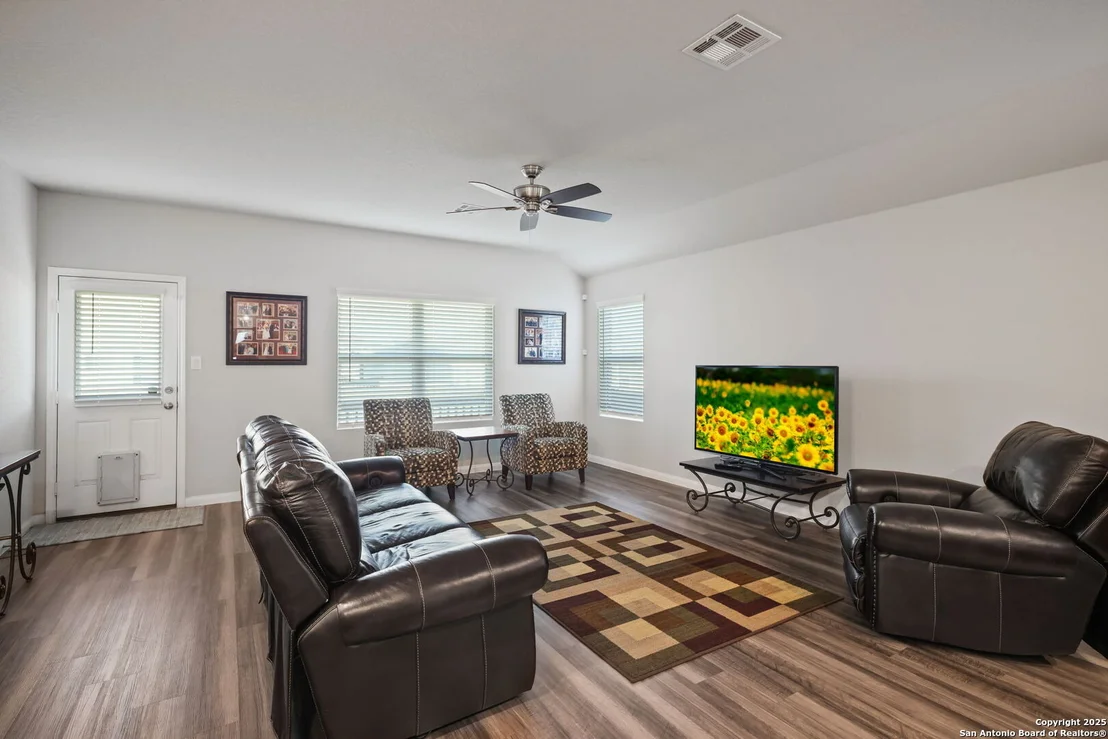 Photo of 5906 Akin Run