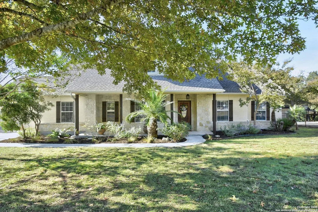 Photo of 25827 White Eagle Dr