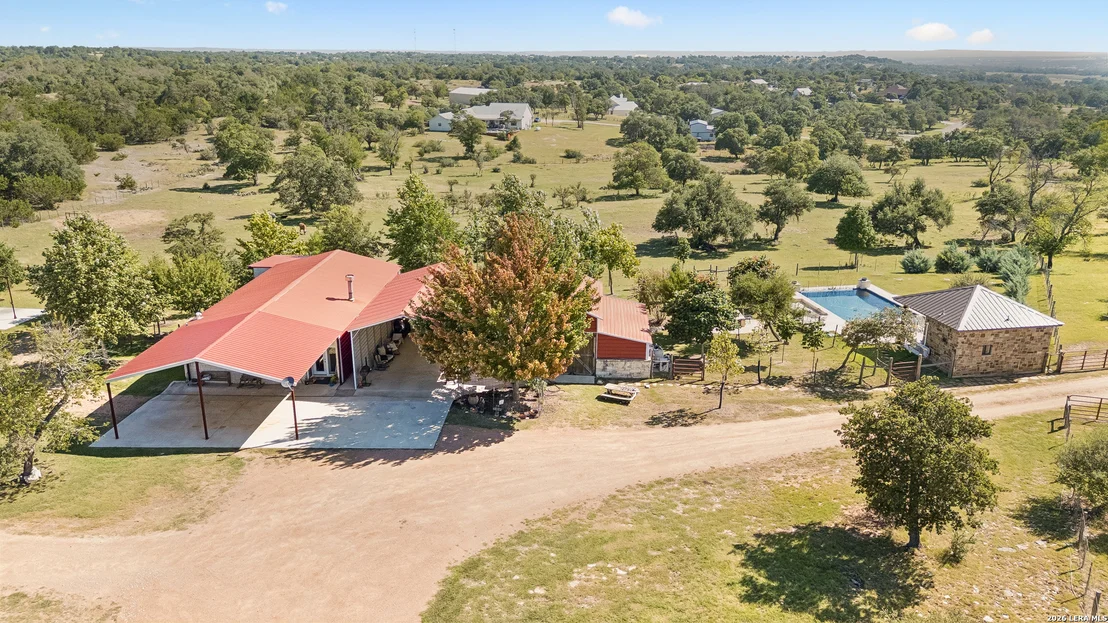 Photo of 652 OVERLOOK DR