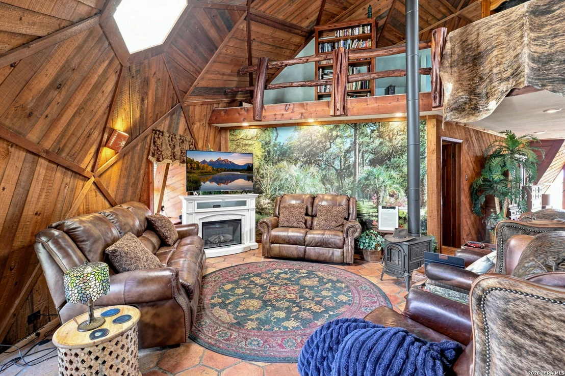 Photo of 875 County Road 327