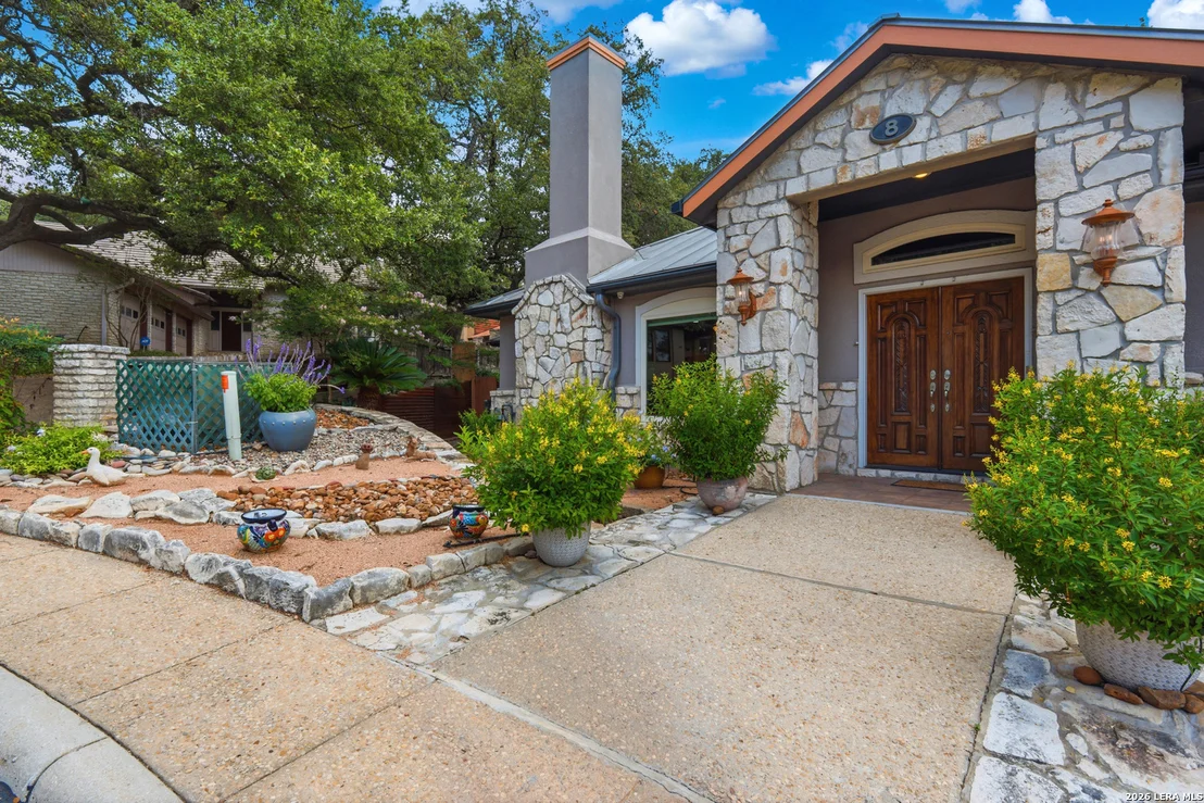 Photo of 8 Donore Cir