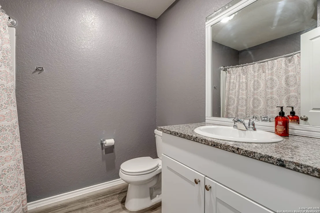 Photo of 10214 Robbins Bluff