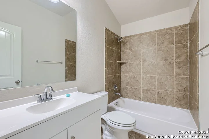 Photo of 109 GRAND VIS
