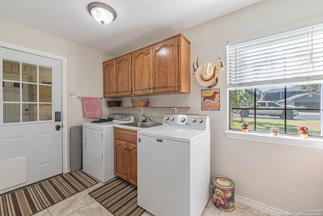 Photo of 729 Heritage Dr