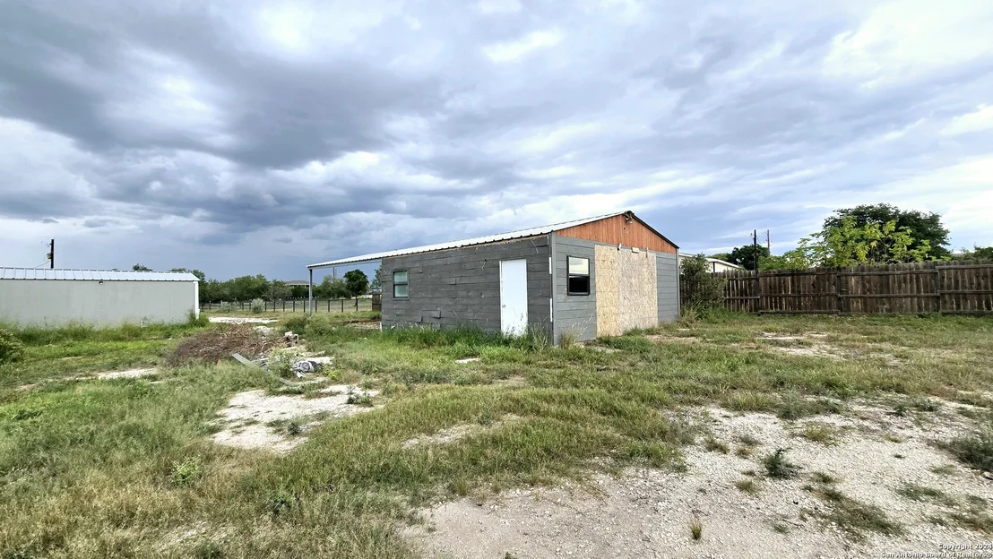 Photo of 374 COUNTY ROAD 574