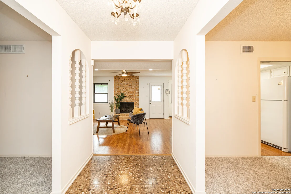 Photo of 6018 GRAND Point