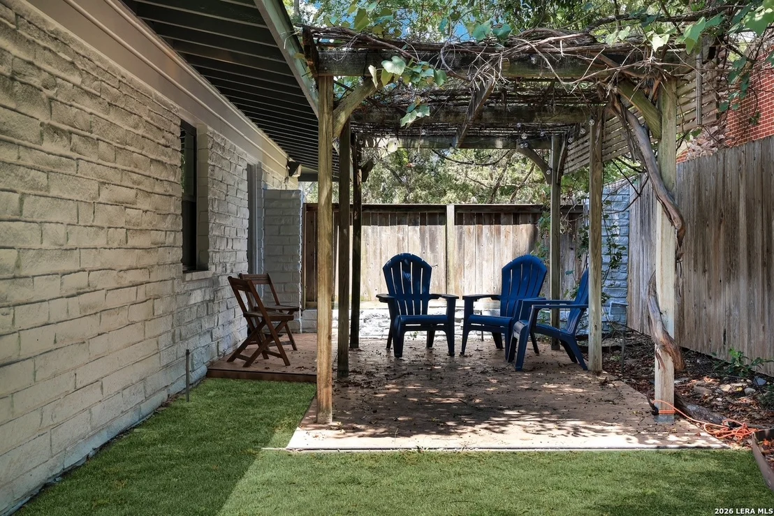 Photo of 204 Gardenview