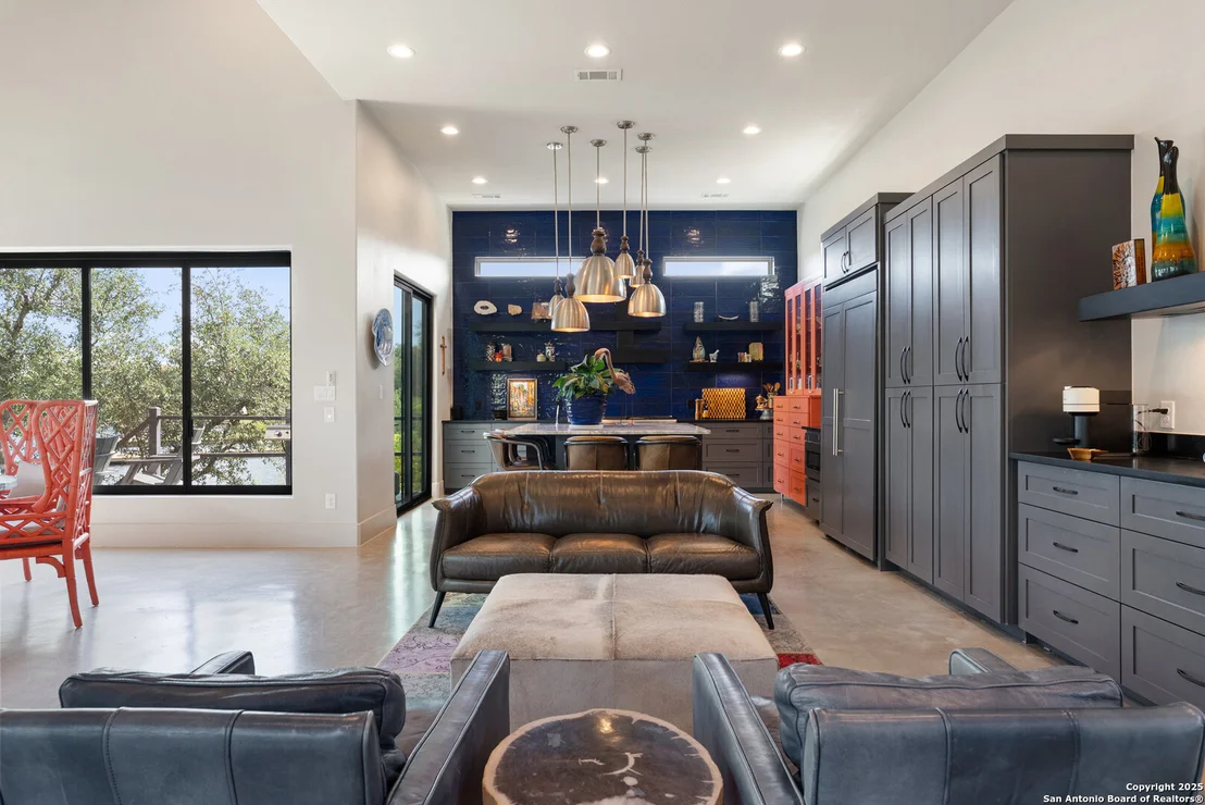 Photo of 106 laguna