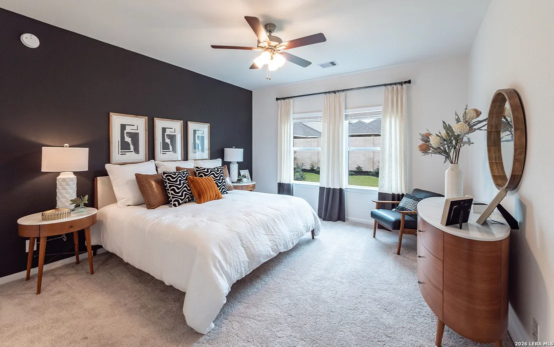 Photo of 11163 HOLLINGER CIR