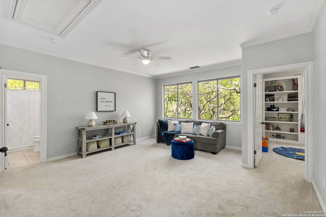 Photo of 915 Foxton