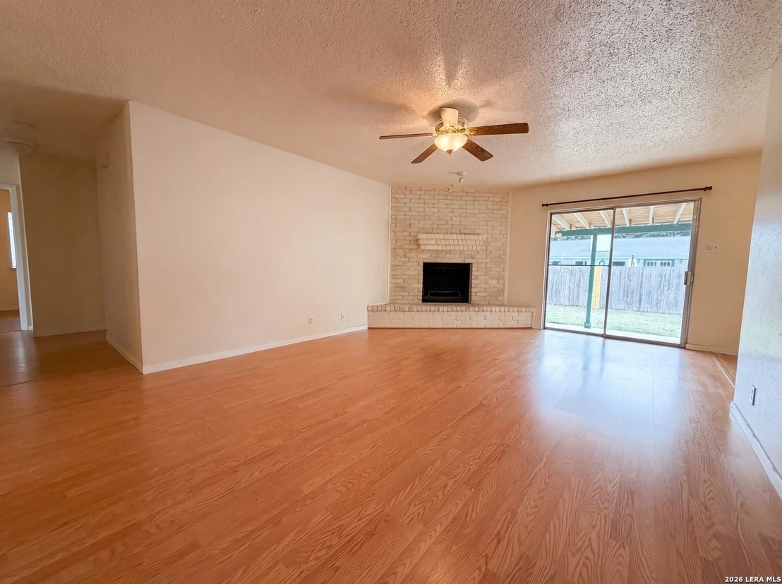 Photo of 528 PECAN DR