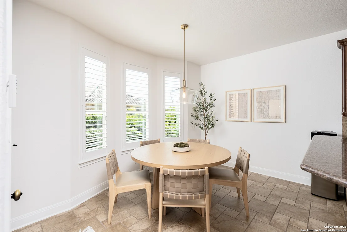 Photo of 24806 Ellesmere
