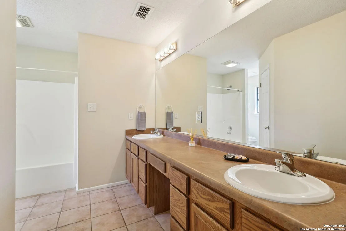 Photo of 307 Crownhill Dr