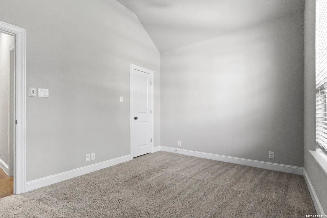 Photo of 9011 Pond Gate