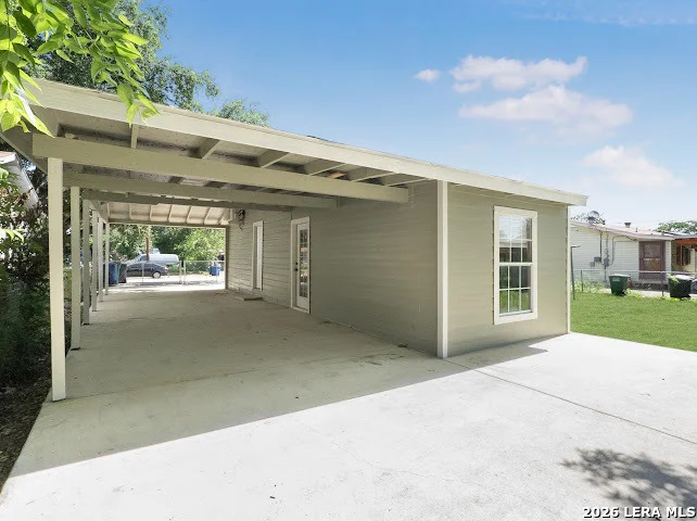 Photo of 910 Menefee Blvd