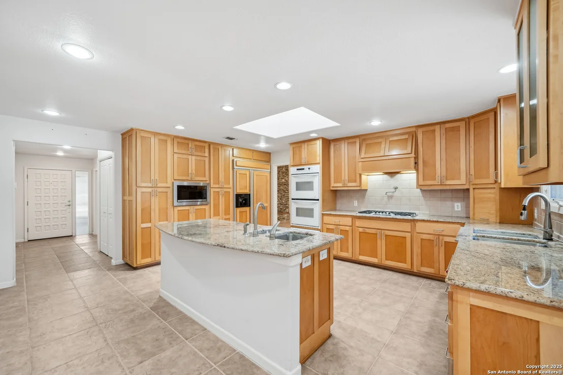 Photo of 122 Long Bow Rd.