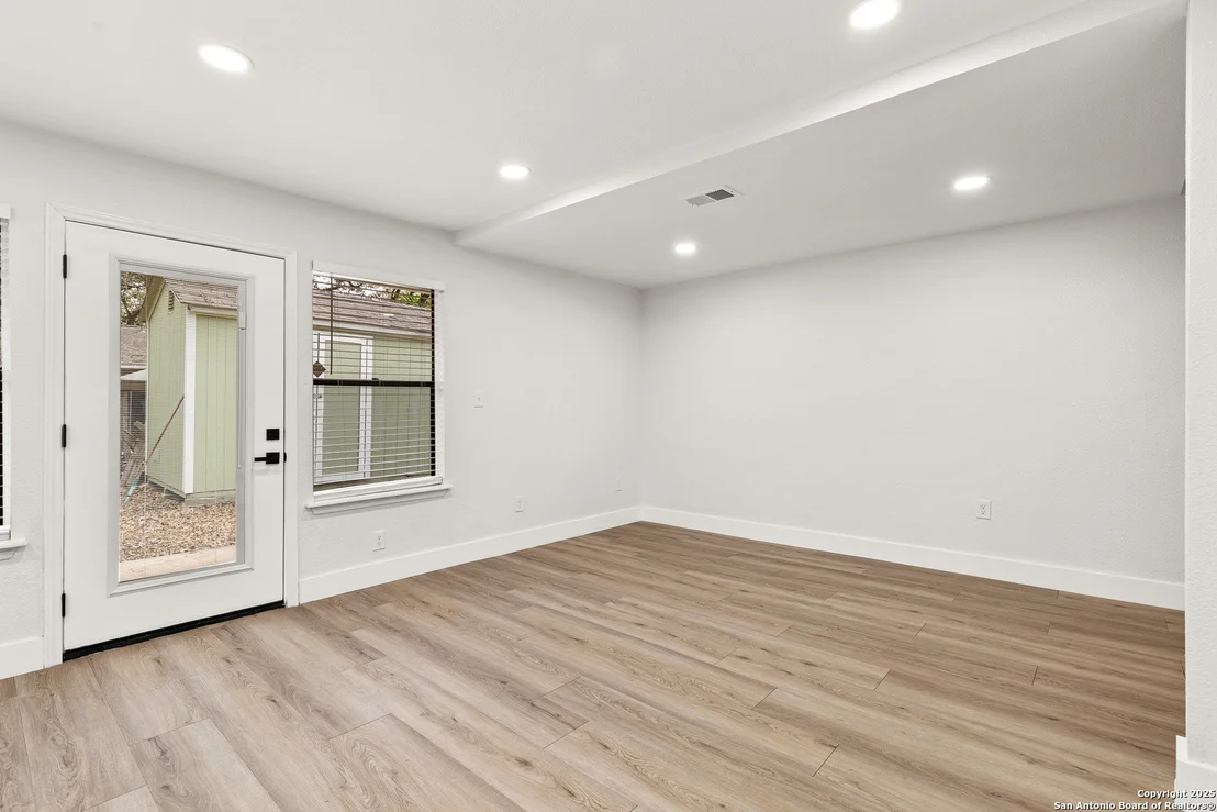 Photo of 2511 Old Trail