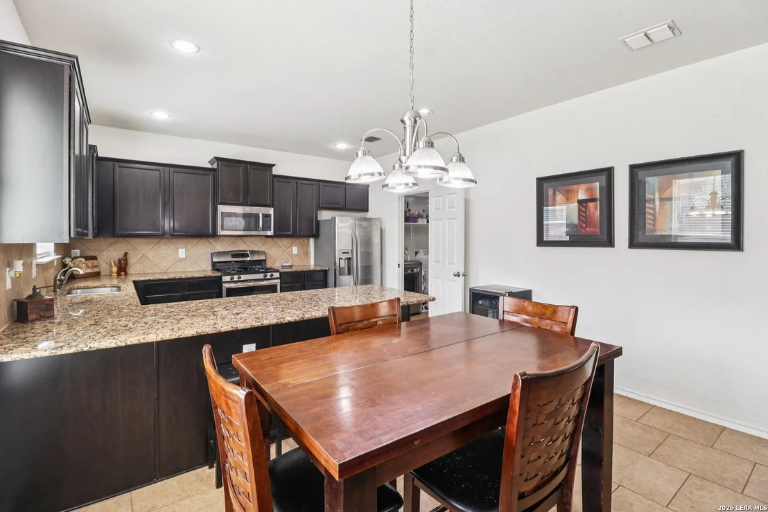 Photo of 7018 Plains