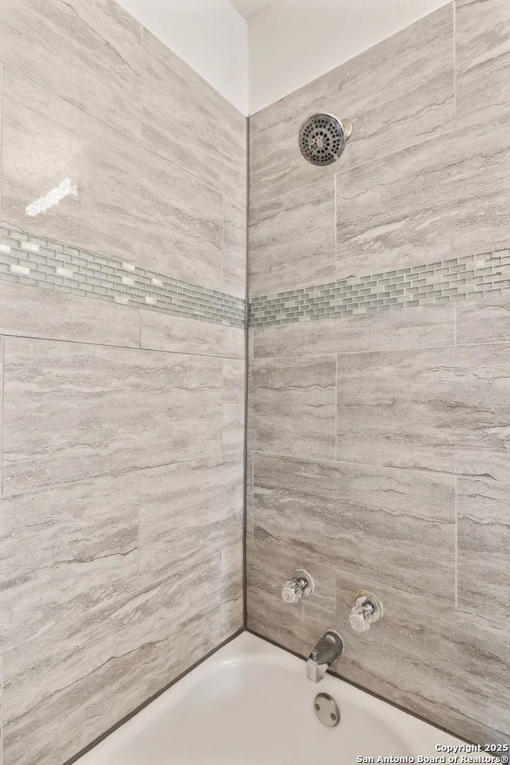 Photo of 630 Lovera