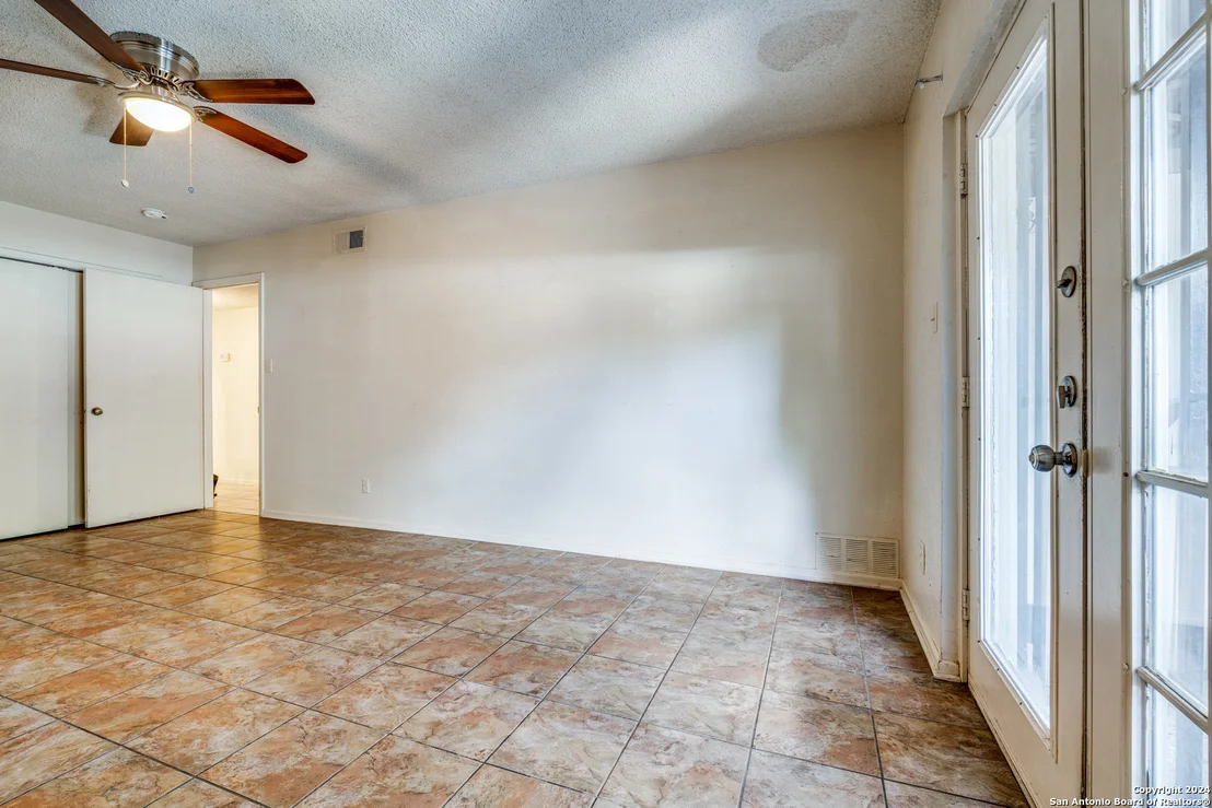 Photo of Unit 40A at 8915 Datapoint Dr